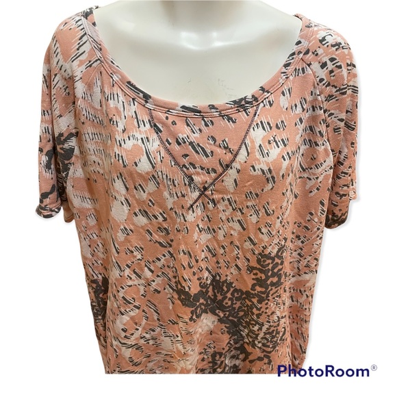 Blush splatter print top - Picture 3 of 6